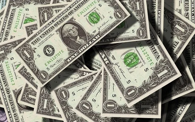 Jak zapisywać jednostki monetarne?